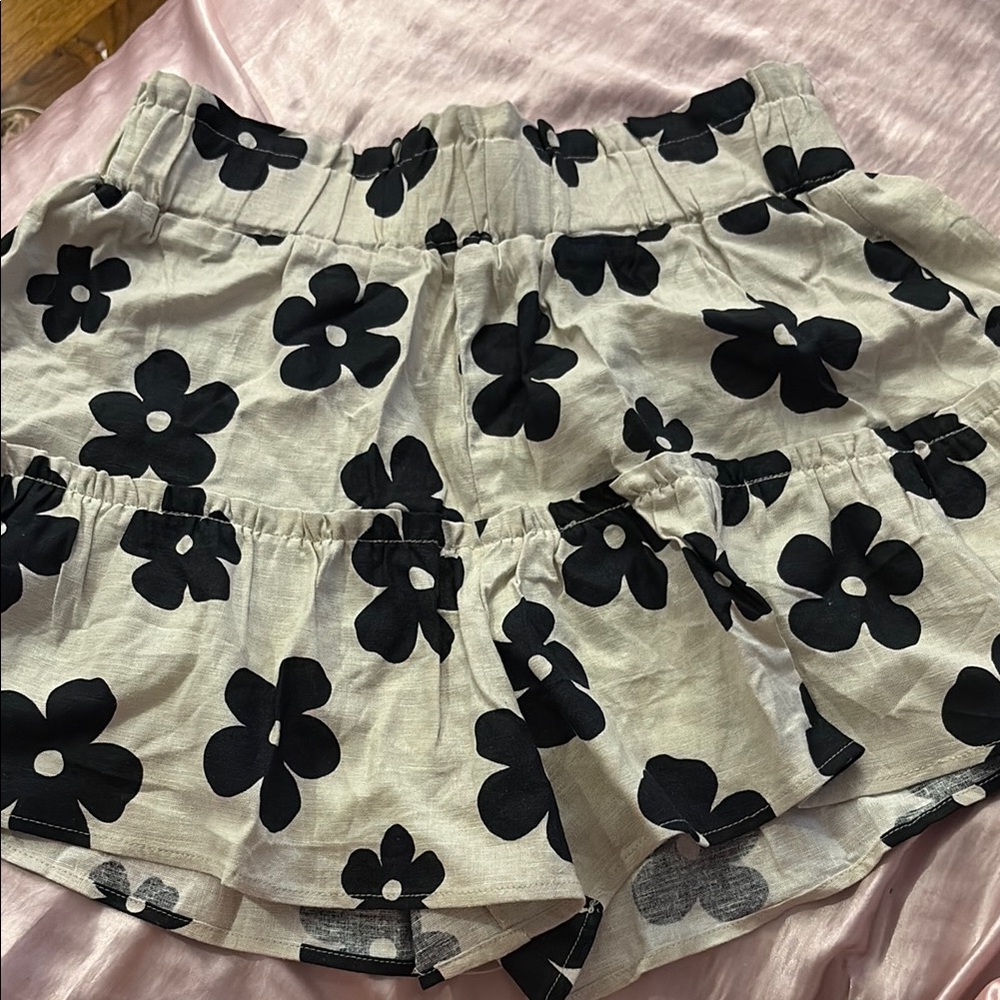 Floral skort/shorts